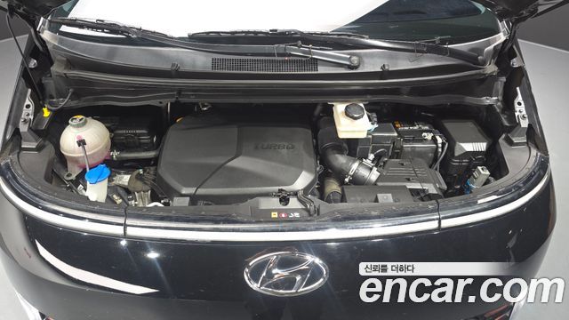 Hyundai Staria 2023 — photo 6