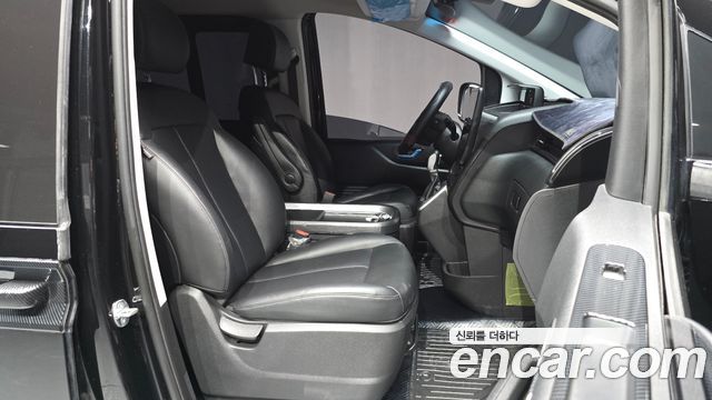 Hyundai Staria 2023 — photo 17