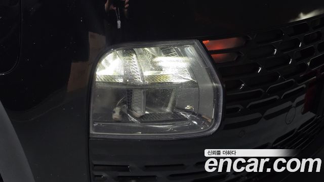 Hyundai Staria 2023 — photo 8