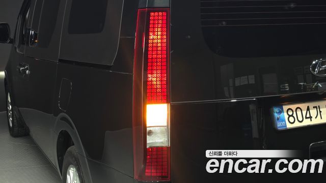 Hyundai Staria 2023 — photo 9