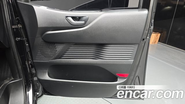 Hyundai Staria 2023 — photo 15