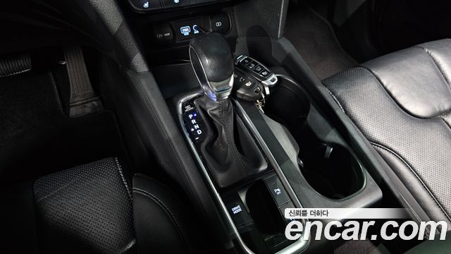Hyundai Santafe 2019 — photo 12