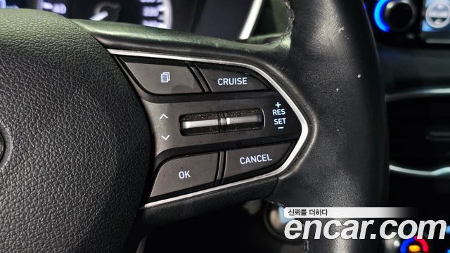 Hyundai Santafe 2019 — photo 21