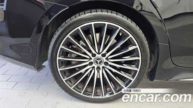 Mercedes-Benz CLS-Class 2023 — photo 5