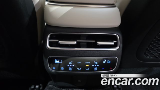 Genesis GV70 2025 — photo 22