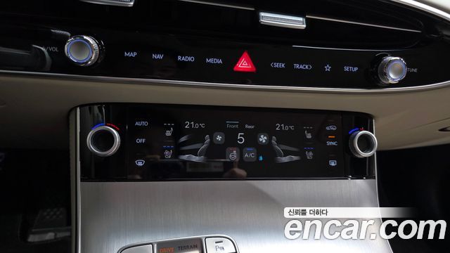Genesis GV70 2025 — photo 23