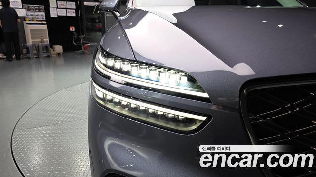 Genesis GV70 2025 — photo 8
