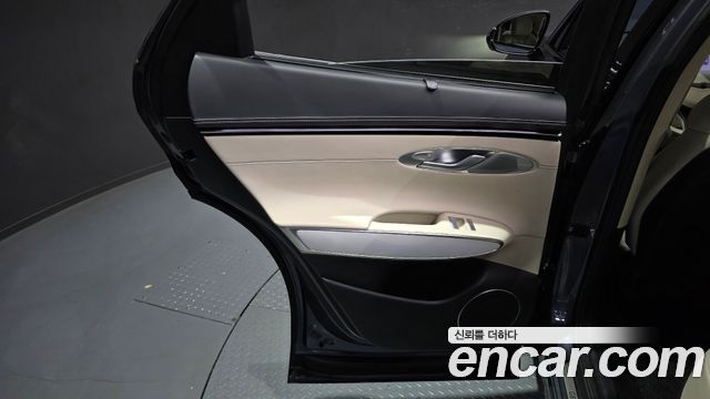 Genesis GV70 2025 — photo 15