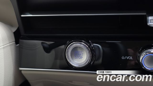 Genesis GV70 2025 — photo 28