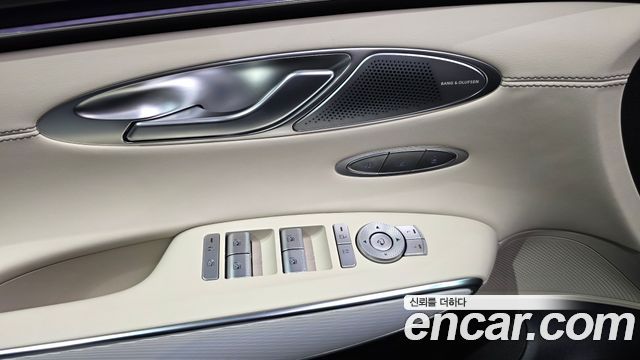 Genesis GV70 2025 — photo 30