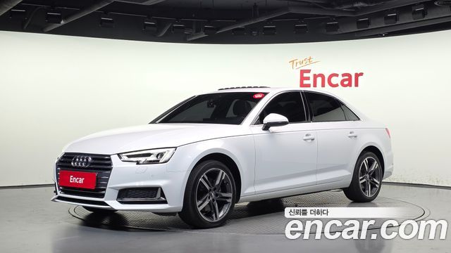 Audi A4 2019 — photo 1