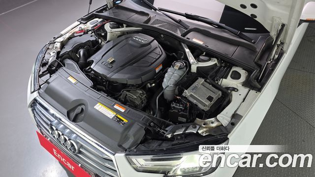 Audi A4 2019 — photo 6
