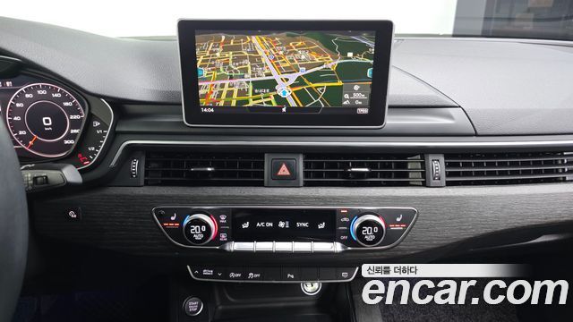 Audi A4 2019 — photo 20