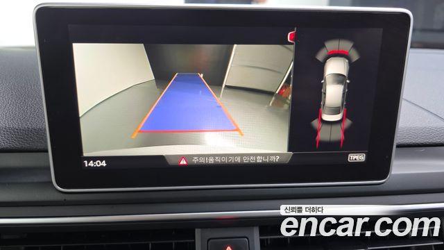 Audi A4 2019 — photo 21