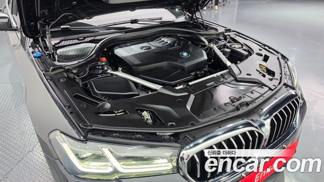 BMW 5-Series 2022 — photo 6