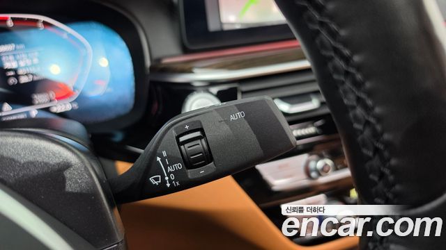 BMW 5-Series 2022 — photo 24