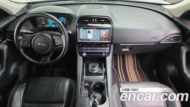 Jaguar F-PACE 2017 — photo 7