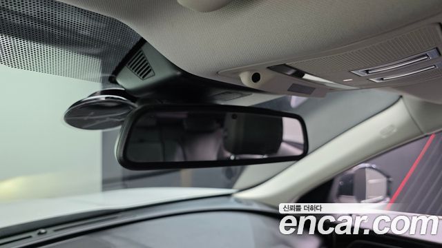 Jaguar F-PACE 2017 — photo 19