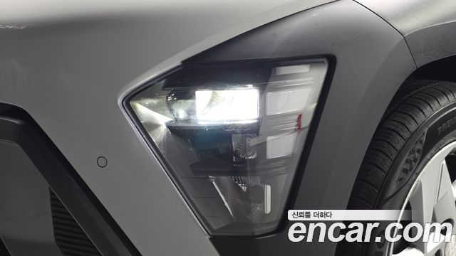 Hyundai Kona 2023 — photo 8