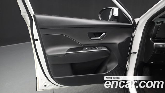 Hyundai Kona 2023 — photo 14