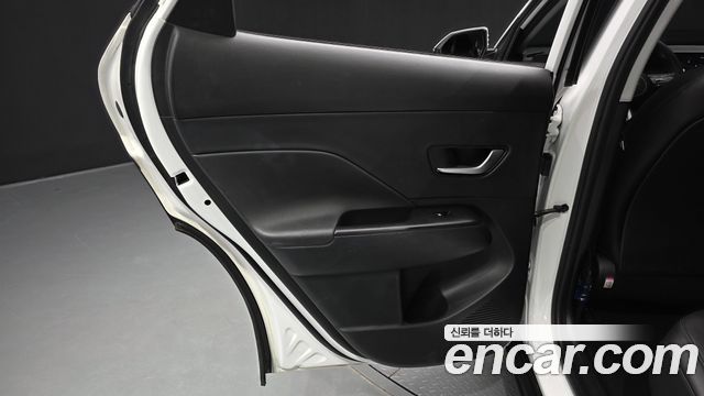 Hyundai Kona 2023 — photo 15