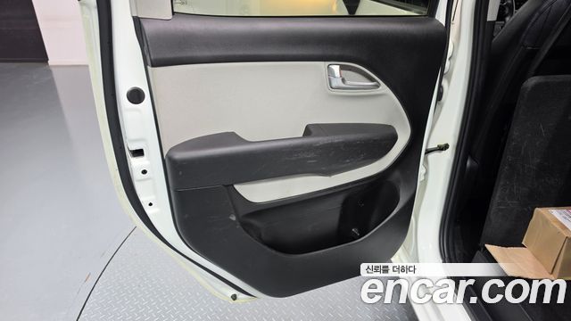 Kia RAY 2022 — photo 15