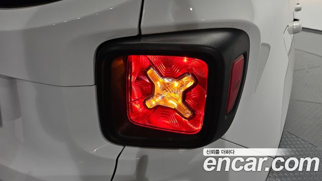 Jeep Renegade 2020 — photo 9