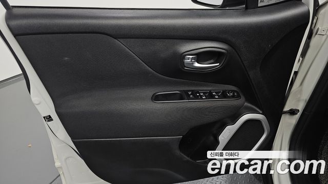Jeep Renegade 2020 — photo 14