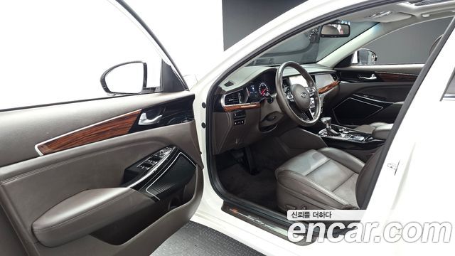 Kia K7 2016 — photo 10