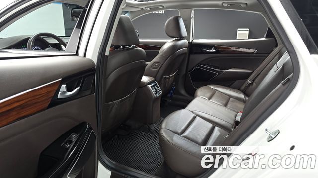 Kia K7 2016 — photo 11