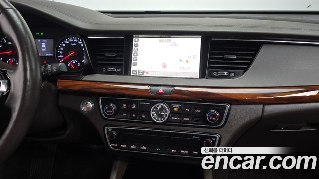 Kia K7 2016 — photo 13