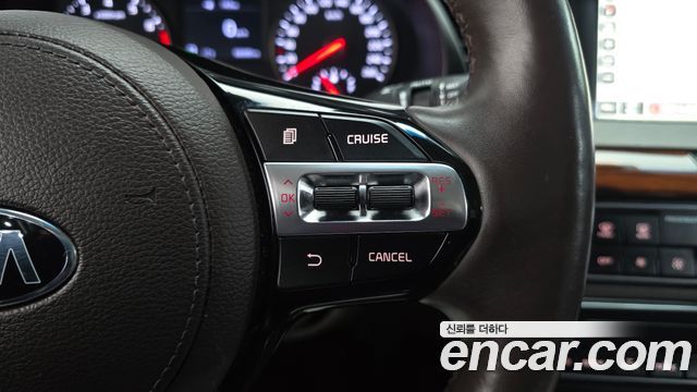 Kia K7 2016 — photo 15