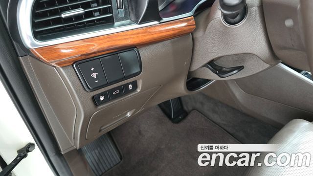 Kia K7 2016 — photo 18