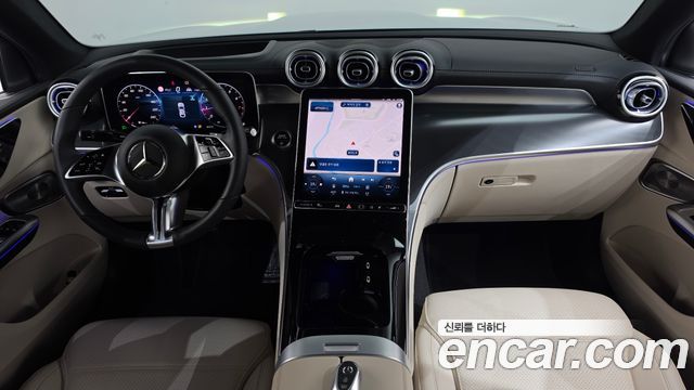 Mercedes-Benz GLC-Class 2025 — photo 10