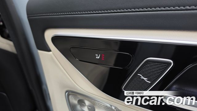 Mercedes-Benz GLC-Class 2025 — photo 18
