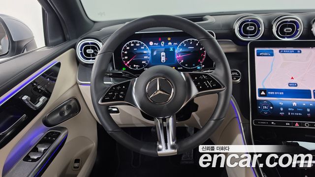 Mercedes-Benz GLC-Class 2025 — photo 20