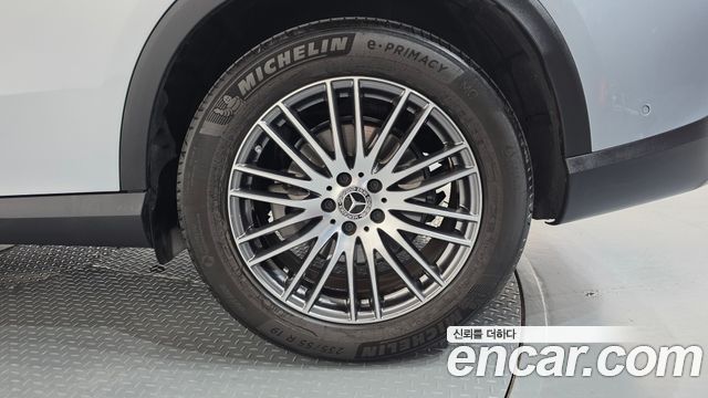 Mercedes-Benz GLC-Class 2025 — photo 7