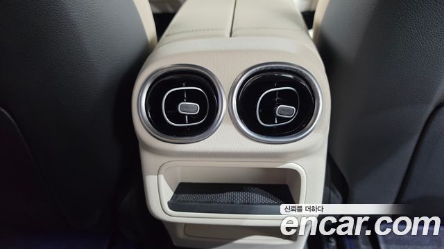 Mercedes-Benz GLC-Class 2025 — photo 36