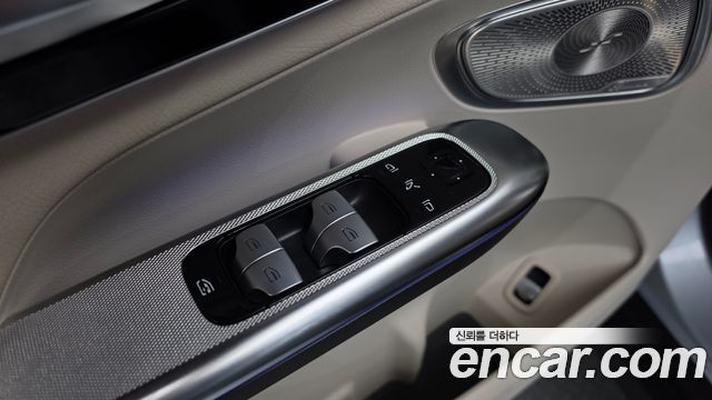 Mercedes-Benz GLC-Class 2025 — photo 38