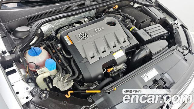 Volkswagen Jetta 2013 — photo 6