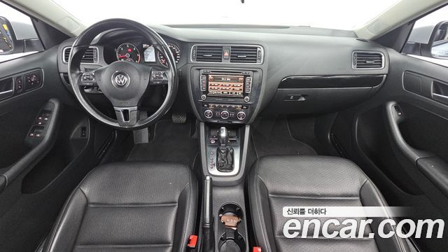 Volkswagen Jetta 2013 — photo 10