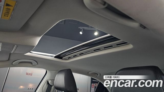 Volkswagen Jetta 2013 — photo 24