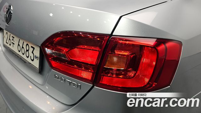 Volkswagen Jetta 2013 — photo 9