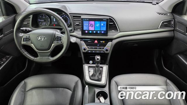 Hyundai AVANTE 2016 — photo 7