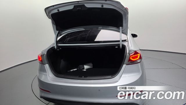 Hyundai AVANTE 2016 — photo 20