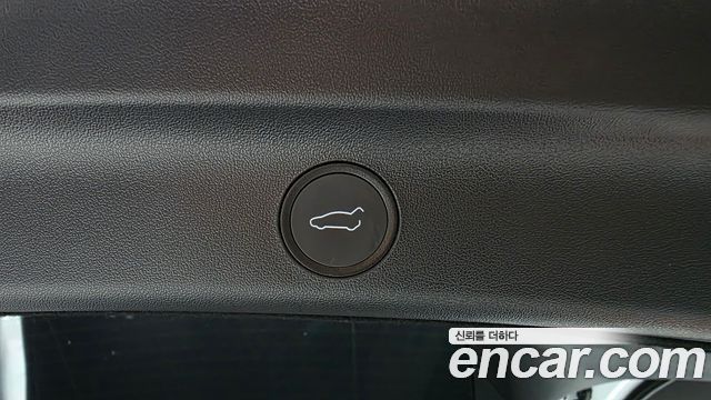 Tesla Model Y 2024 — photo 27