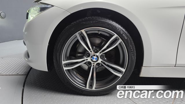 BMW 3-Series 2016 — photo 5