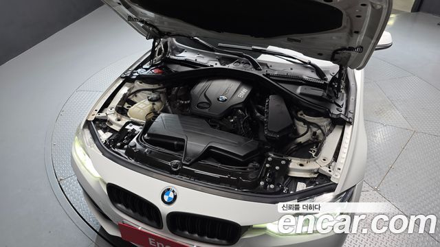 BMW 3-Series 2016 — photo 6
