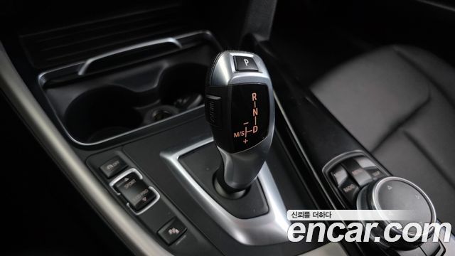 BMW 3-Series 2016 — photo 9