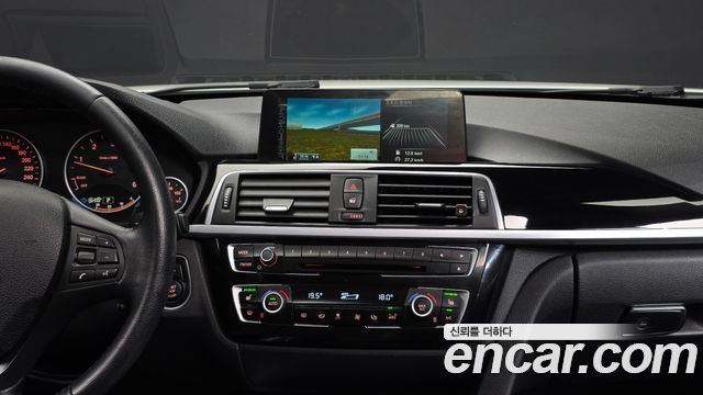 BMW 3-Series 2016 — photo 14